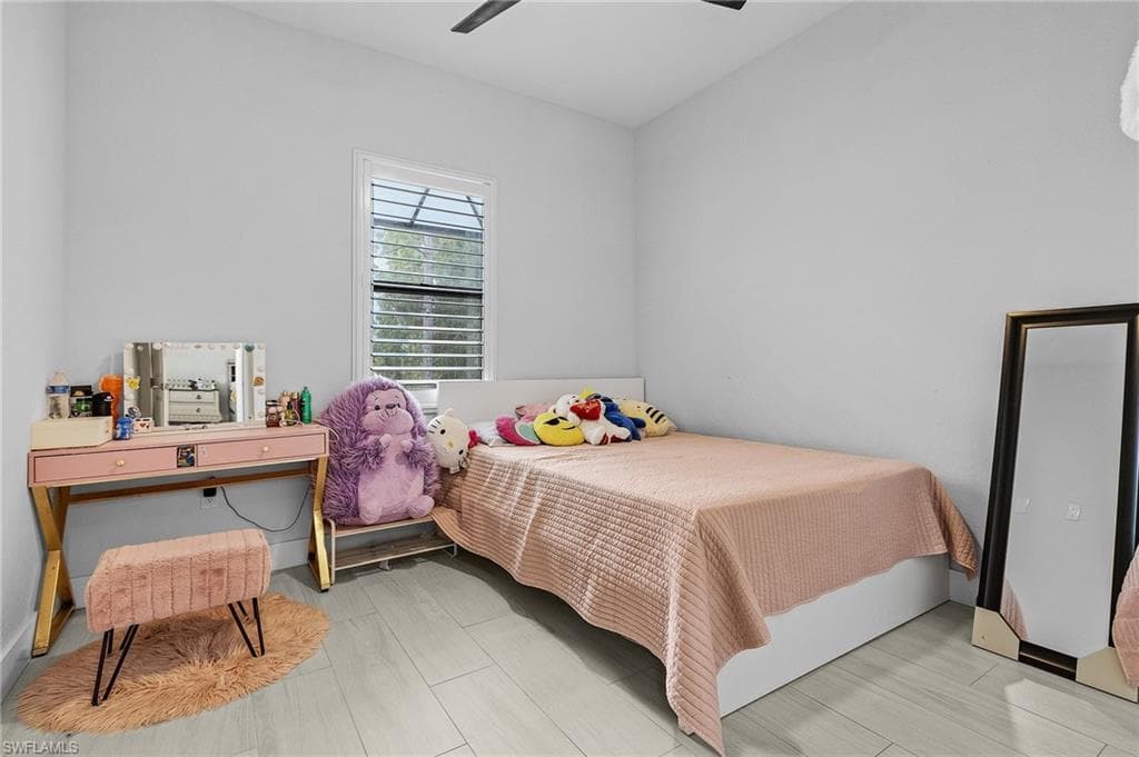 3905 15th St W, Lehigh Acres, FL 33971-18
