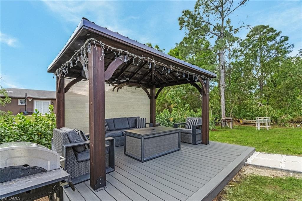 3905 15th St W, Lehigh Acres, FL 33971-28