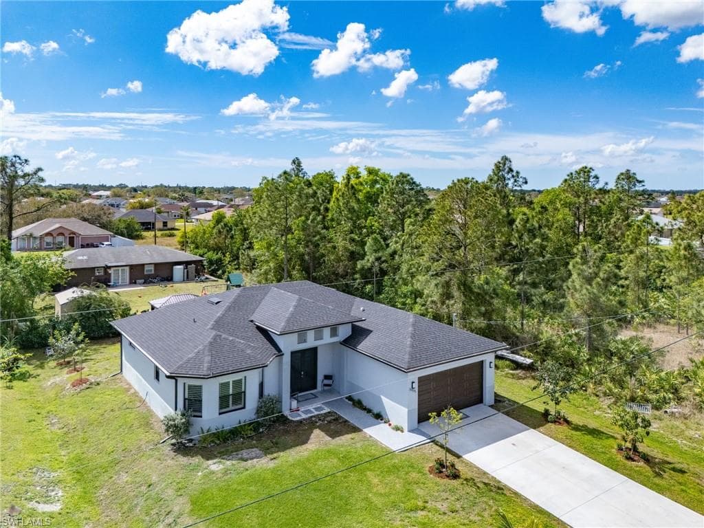 3905 15th St W, Lehigh Acres, FL 33971-31