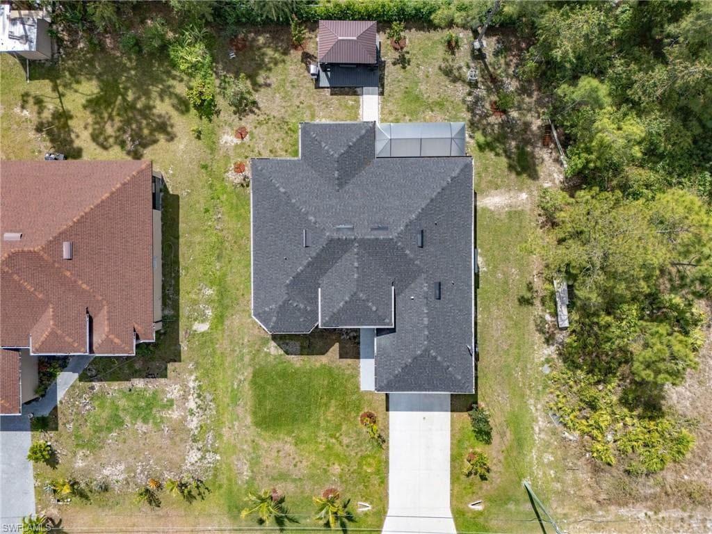 3905 15th St W, Lehigh Acres, FL 33971-32