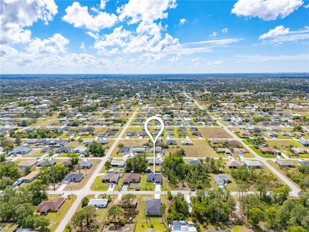 3905 15th St W, Lehigh Acres, FL 33971-33