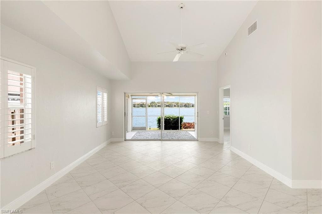 2524 Sailors Way 118, Naples, FL 34109-12