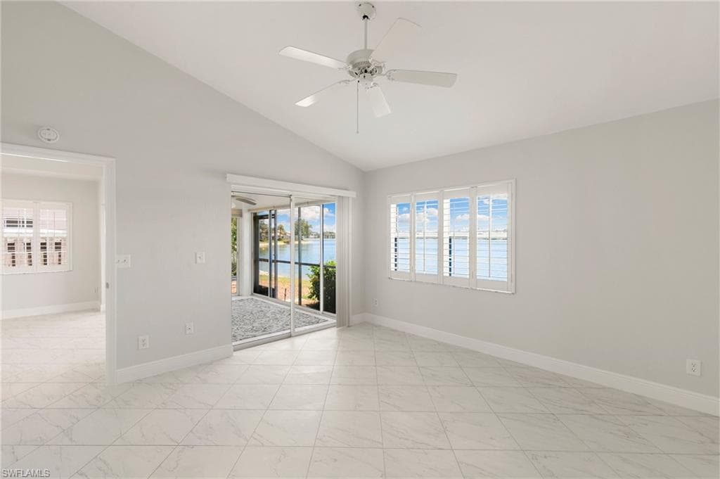2524 Sailors Way 118, Naples, FL 34109-21