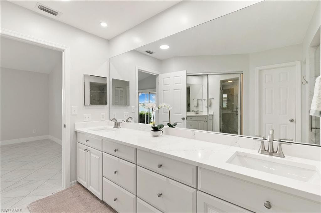 2524 Sailors Way 118, Naples, FL 34109-23