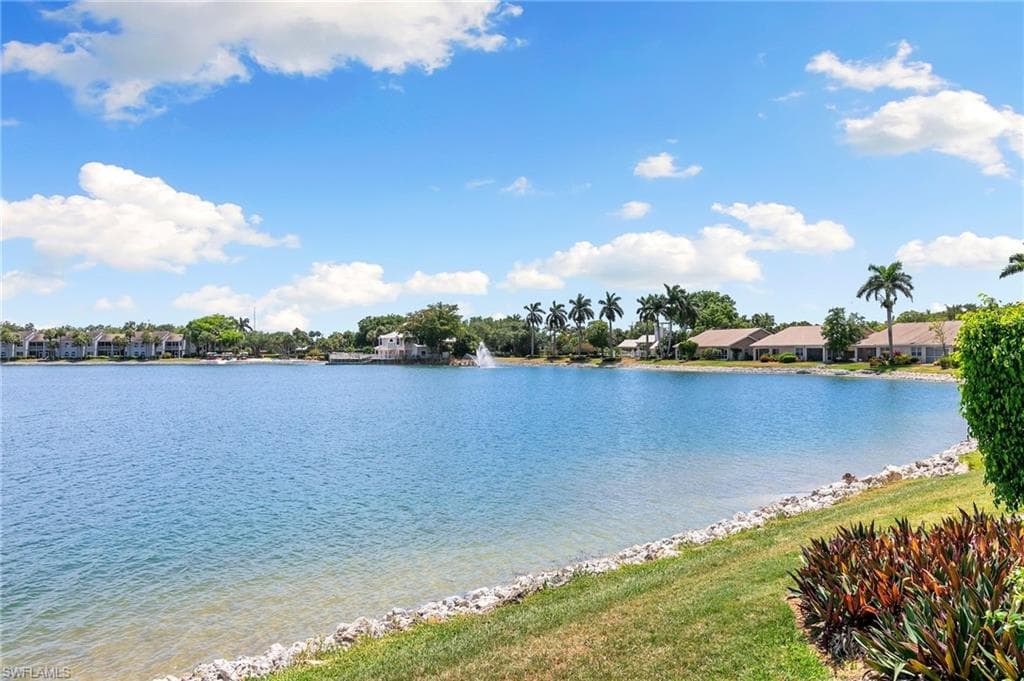 2524 Sailors Way 118, Naples, FL 34109-34