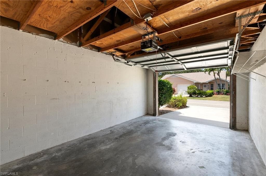 2524 Sailors Way 118, Naples, FL 34109-36