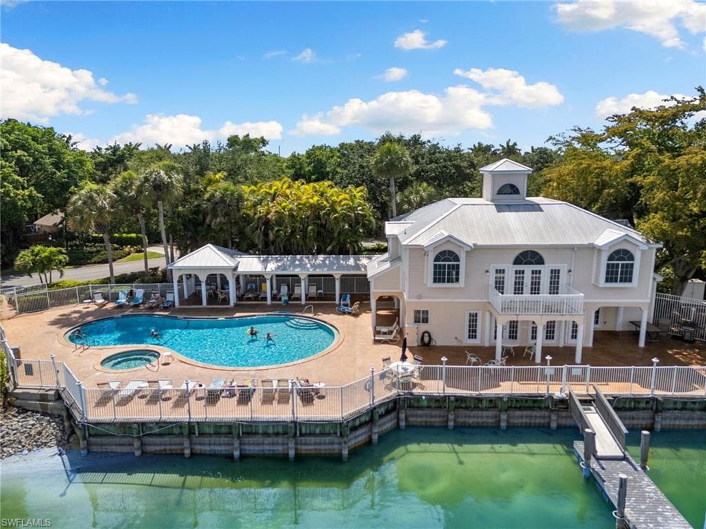 2524 Sailors Way 118, Naples, FL 34109-41