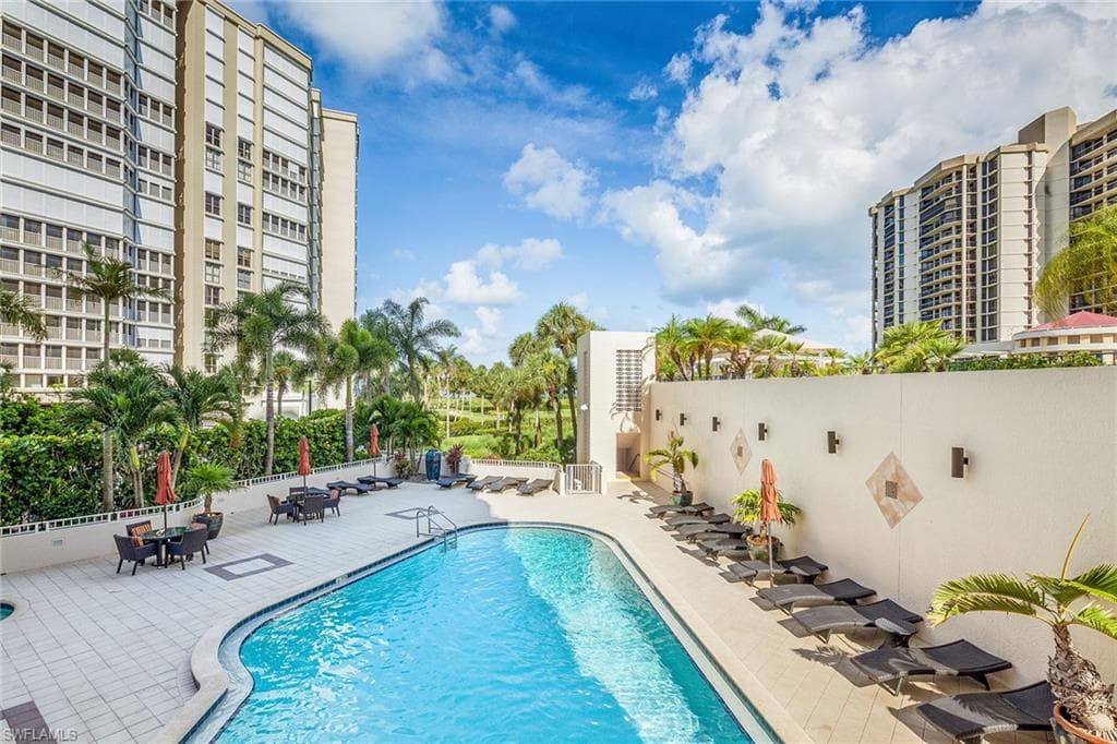 4451 Gulf Shore Blvd N 801, Naples, FL 34103-23