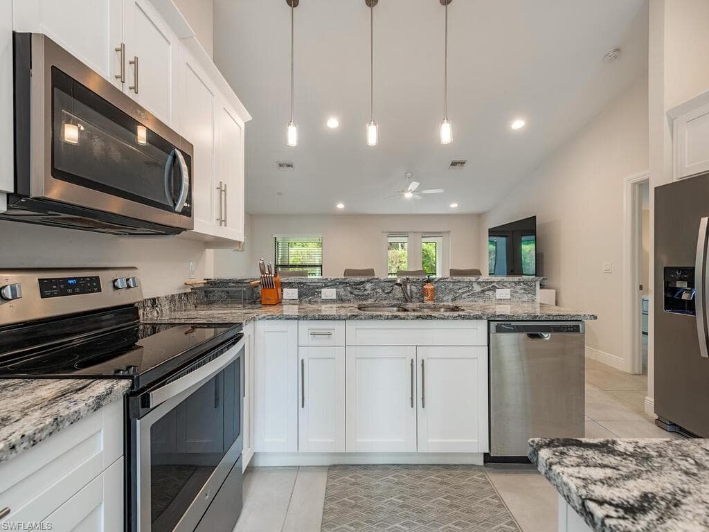 1334 Center Ln, Naples, FL 34110-5