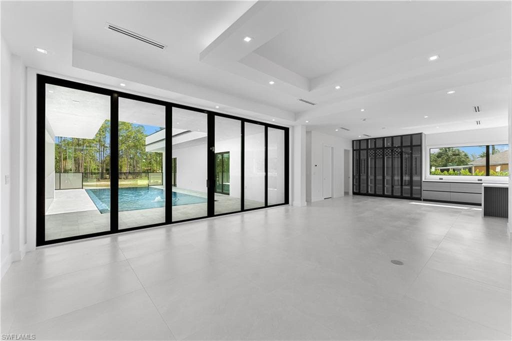 1388 Everglades Blvd N, Naples, FL 34120-10
