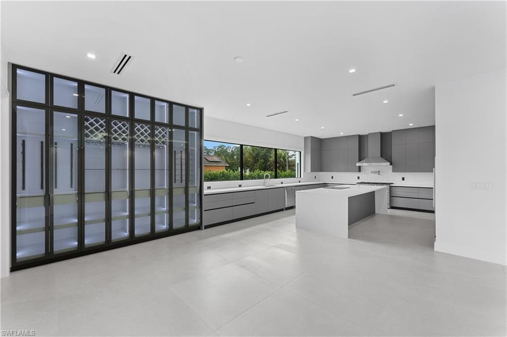 1388 Everglades Blvd N, Naples, FL 34120-23