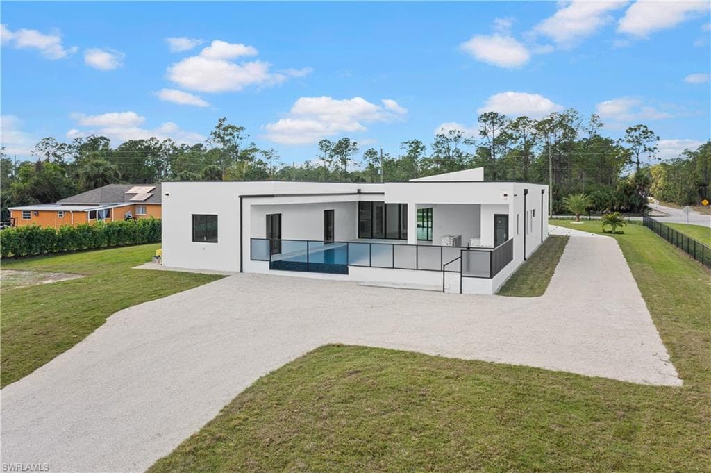 1388 Everglades Blvd N, Naples, FL 34120-39