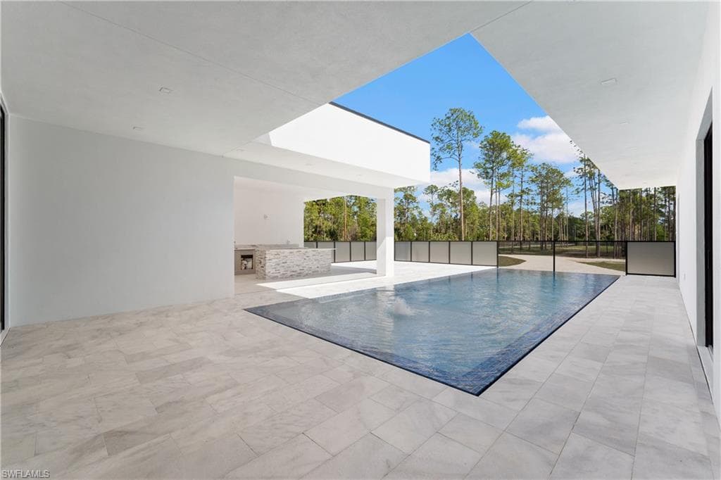 1388 Everglades Blvd N, Naples, FL 34120-45