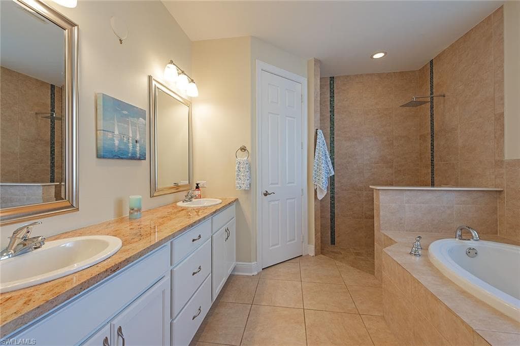 12792 Aviano Dr, Naples, FL 34105-7