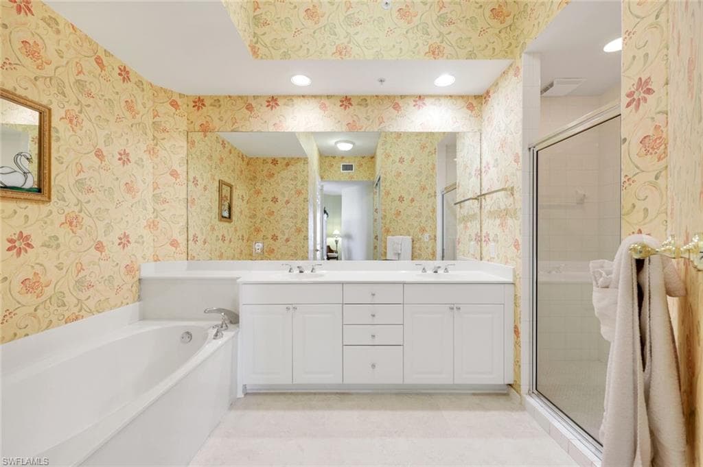 410 Flagship Dr Ph06, Naples, FL 34108-11