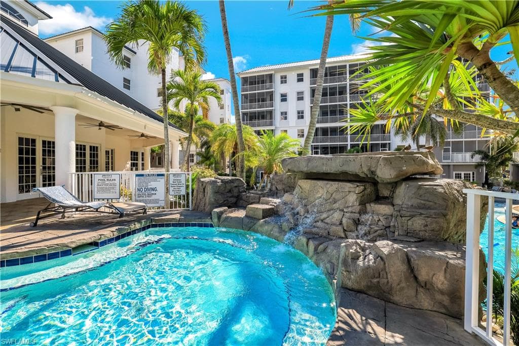 410 Flagship Dr Ph06, Naples, FL 34108-25