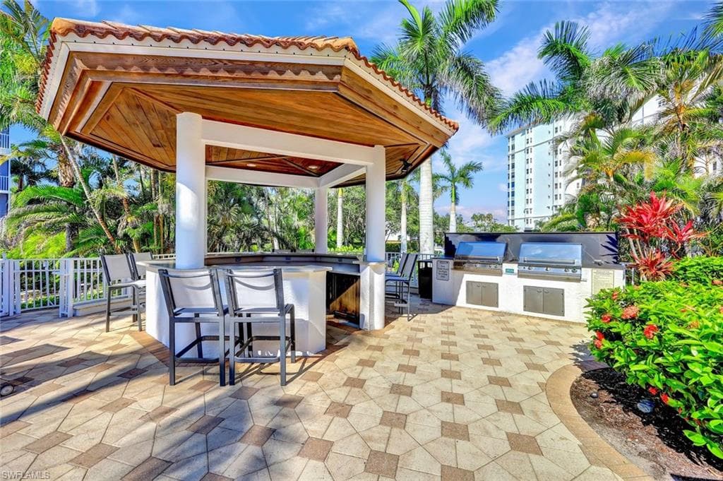 410 Flagship Dr Ph06, Naples, FL 34108-26