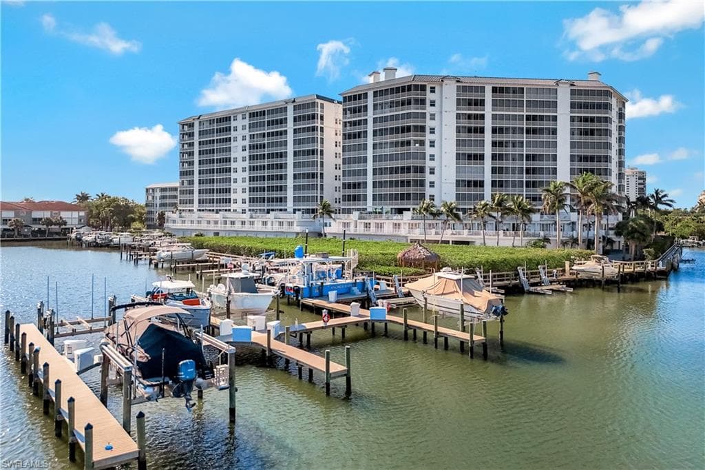 410 Flagship Dr Ph06, Naples, FL 34108-29