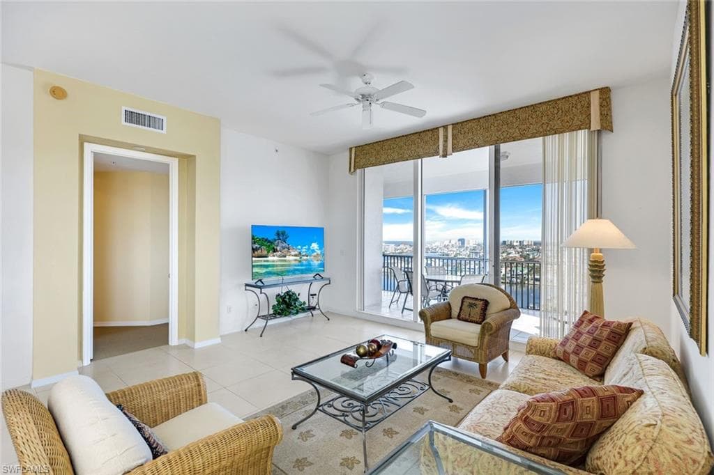 410 Flagship Dr Ph06, Naples, FL 34108-3