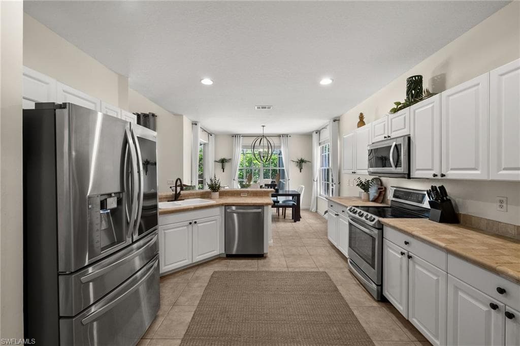 6996 Burnt Sienna Cir, Naples, FL 34109-17