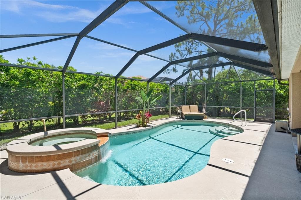 6996 Burnt Sienna Cir, Naples, FL 34109-2