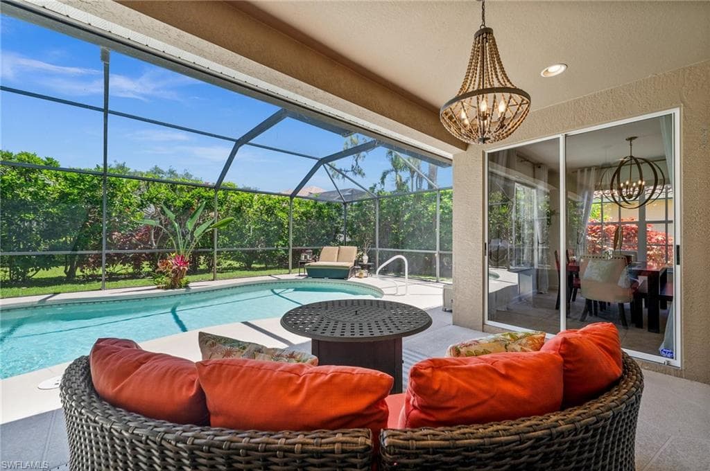 6996 Burnt Sienna Cir, Naples, FL 34109-4