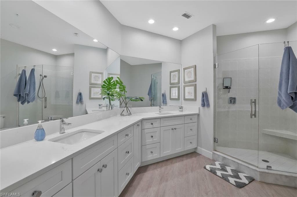 8275 Danbury Blvd 104, Naples, FL 34120-11