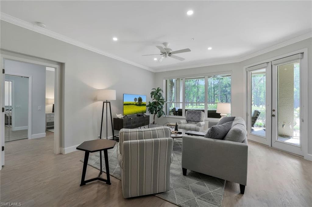 8275 Danbury Blvd 104, Naples, FL 34120-4