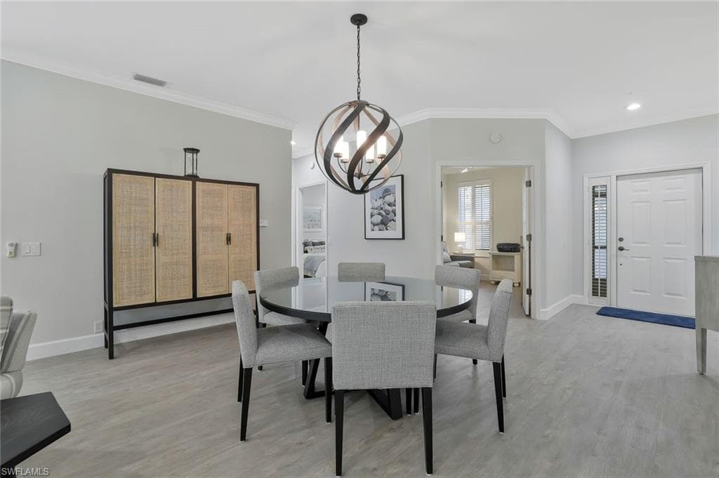 8275 Danbury Blvd 104, Naples, FL 34120-8