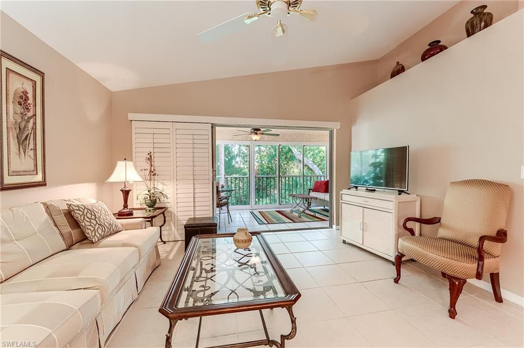 3775 Fieldstone Blvd 104, Naples, FL 34109-9