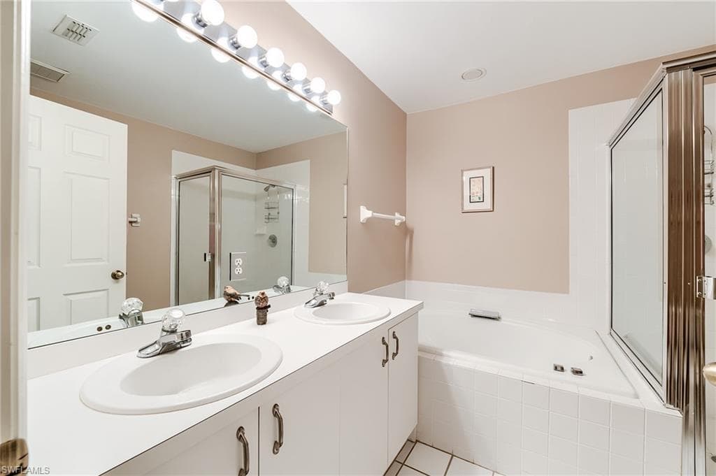 3775 Fieldstone Blvd 104, Naples, FL 34109-15