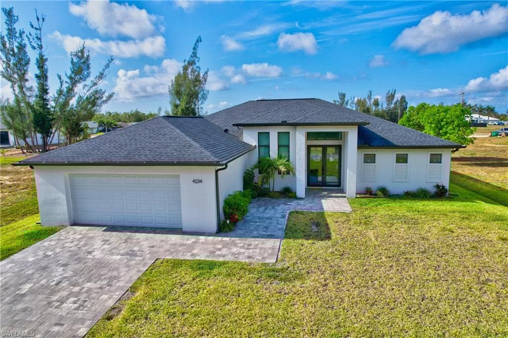 4234 24th Ter, Cape Coral, FL 33993-47