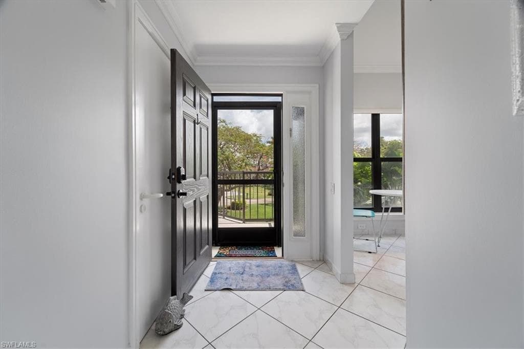 311 La Peninsula Blvd 311, Naples, FL 34113-10