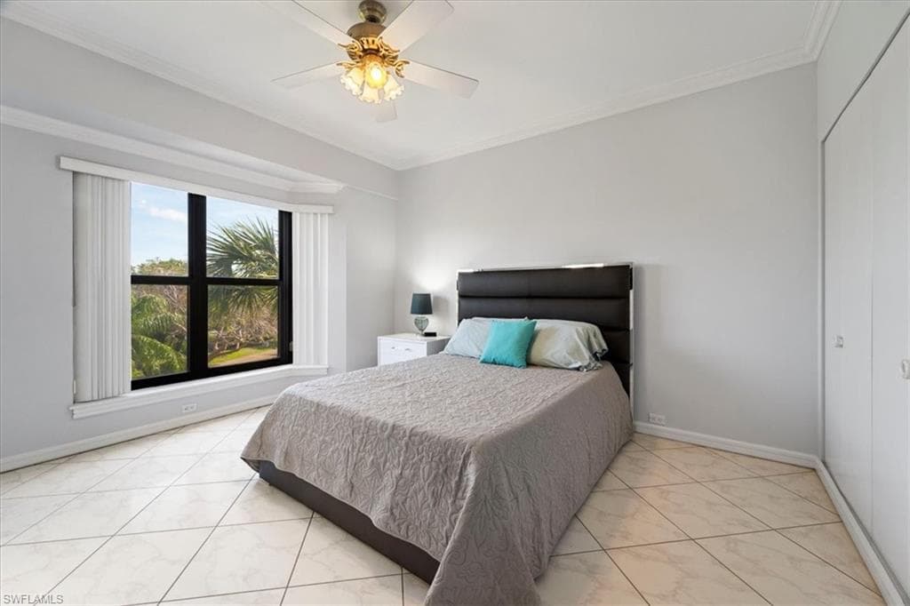 311 La Peninsula Blvd 311, Naples, FL 34113-37