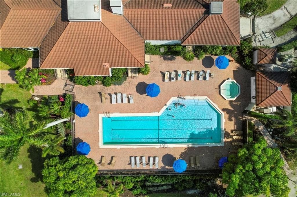 311 La Peninsula Blvd 311, Naples, FL 34113-43