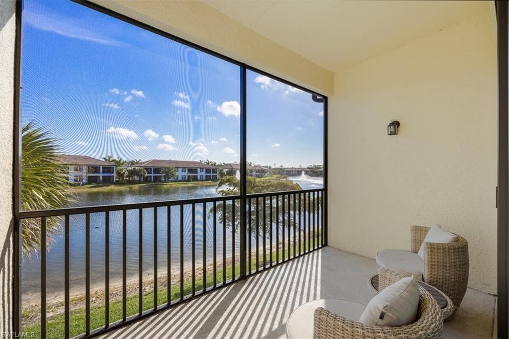 15102 Palmer Lake Cir 201, Naples, FL 34109-24