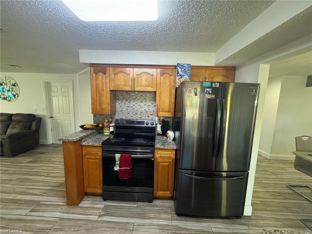 4706 25th Ave SW, Naples, FL 34116-9