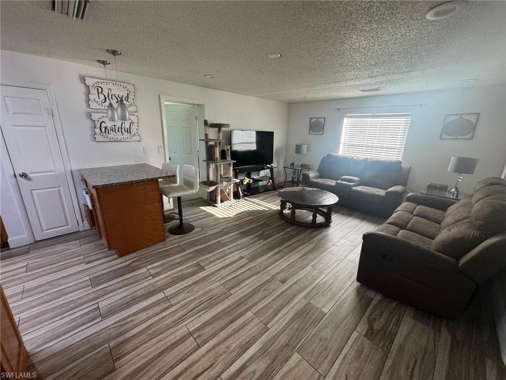 4706 25th Ave SW, Naples, FL 34116-14