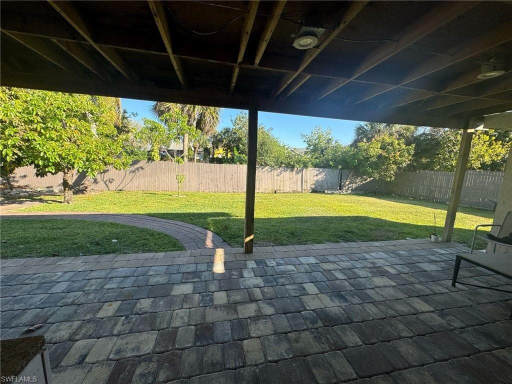 4706 25th Ave SW, Naples, FL 34116-33