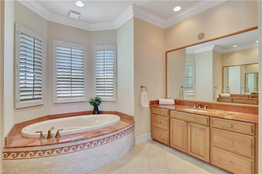 1380 Marlin Dr, Naples, FL 34102-20