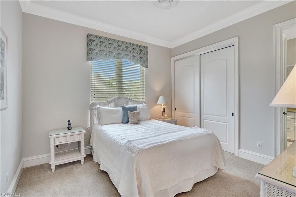 1380 Marlin Dr, Naples, FL 34102-25
