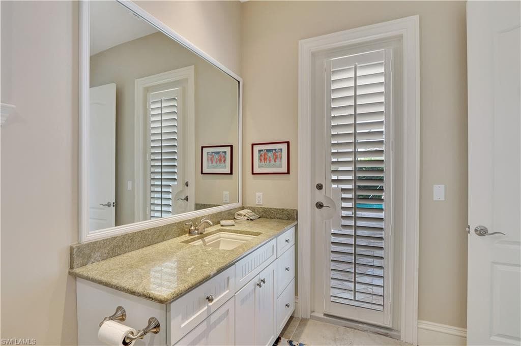 1380 Marlin Dr, Naples, FL 34102-27