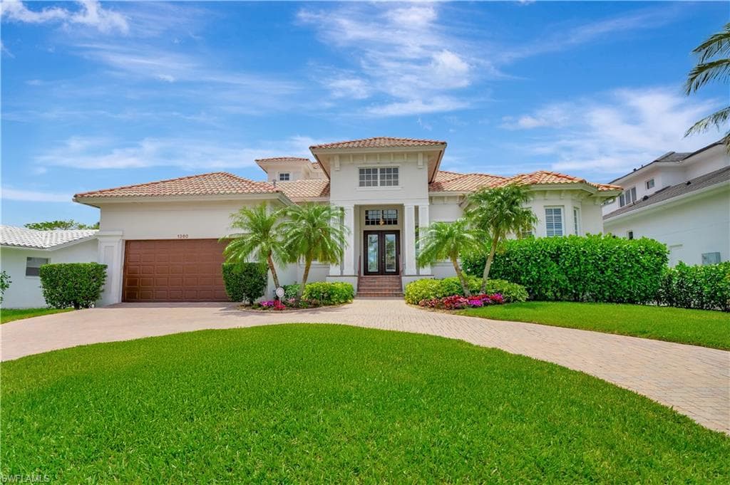 1380 Marlin Dr, Naples, FL 34102-1