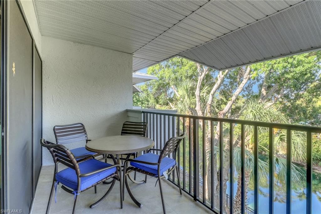 600 Neapolitan Way 345, Naples, FL 34103-10