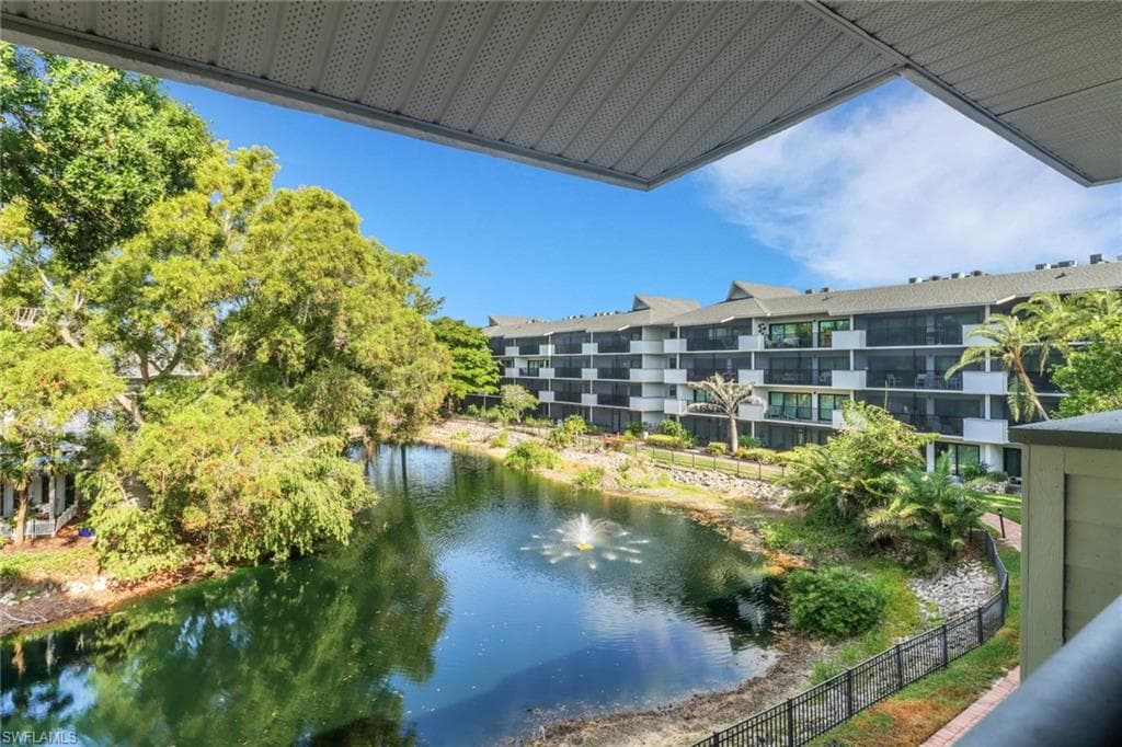 600 Neapolitan Way 345, Naples, FL 34103-12