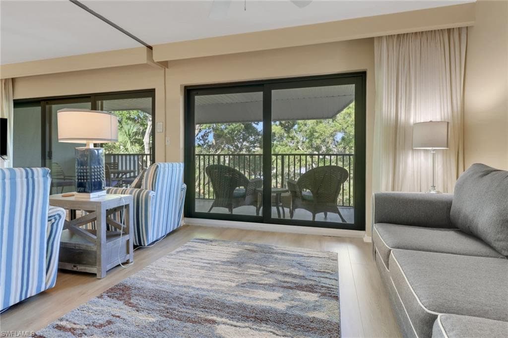 600 Neapolitan Way 345, Naples, FL 34103-18