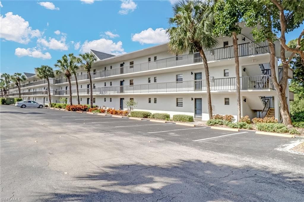 600 Neapolitan Way 345, Naples, FL 34103-30