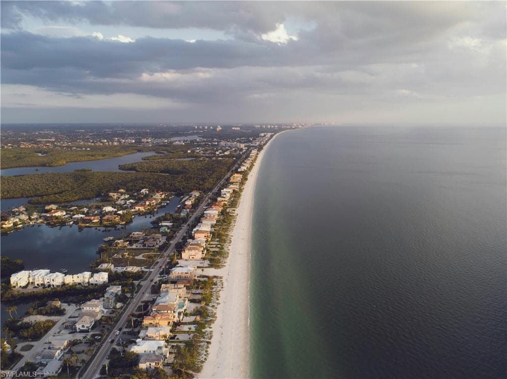 600 Neapolitan Way 345, Naples, FL 34103-44