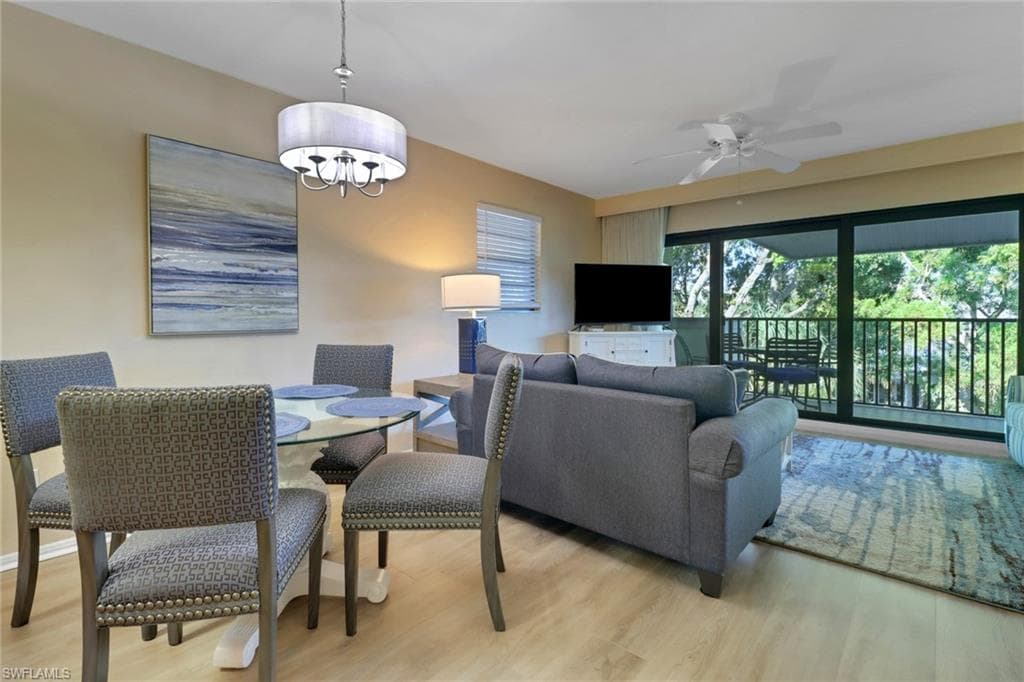 600 Neapolitan Way 345, Naples, FL 34103-7