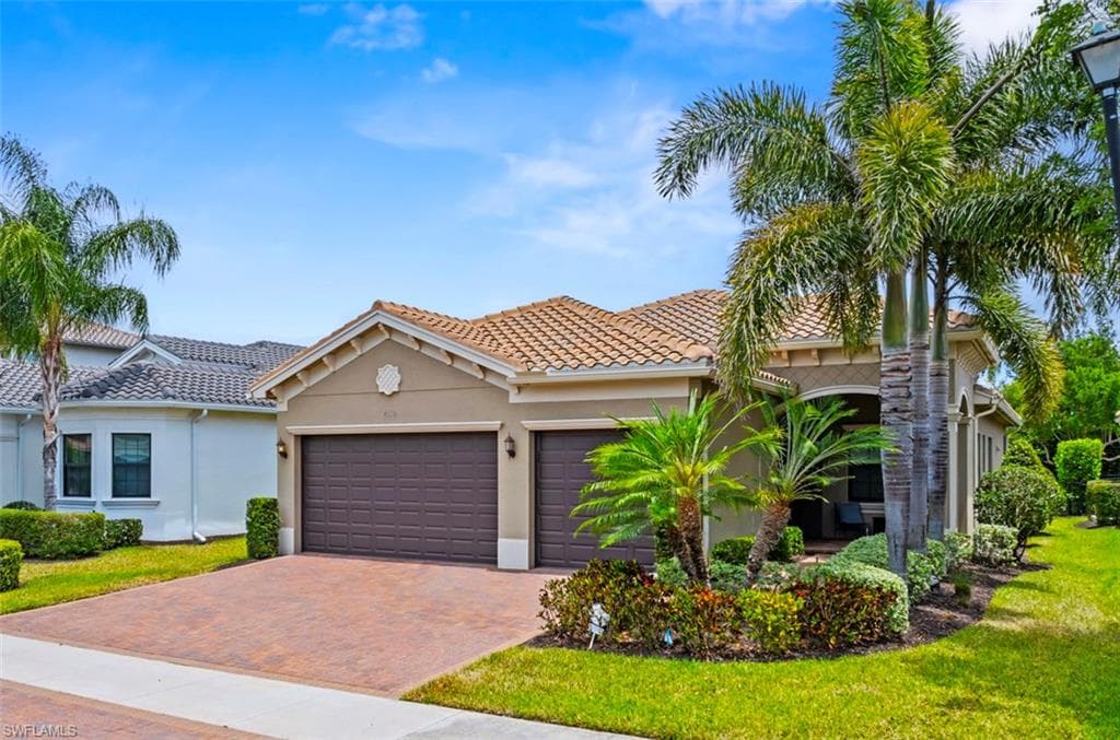4150 Aspen Chase Dr, Naples, FL 34119-2